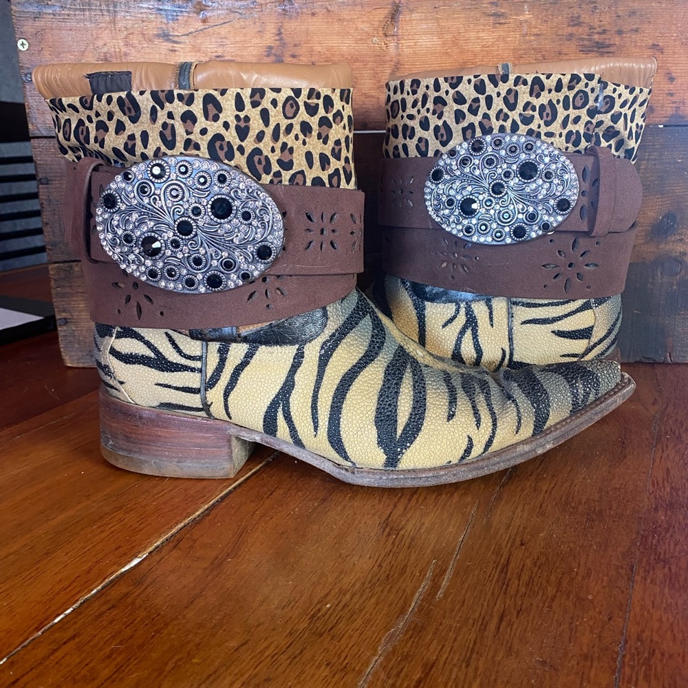 Vintage upcycled Leopard & Zebra Print Western boots women’s size 10
